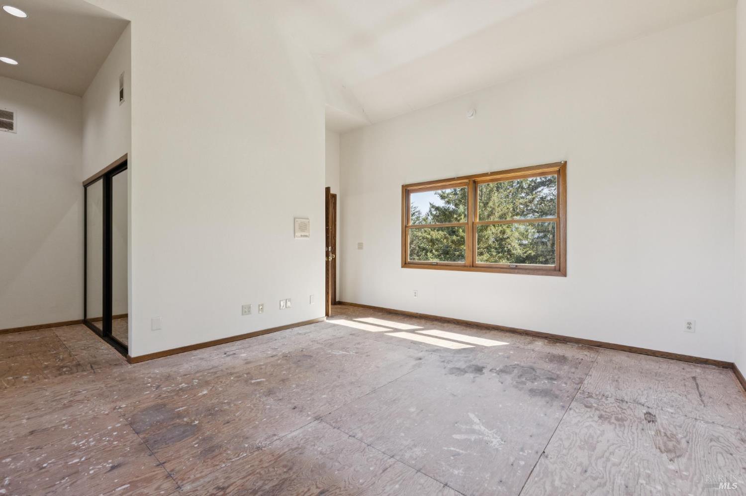 21540 Siri Road