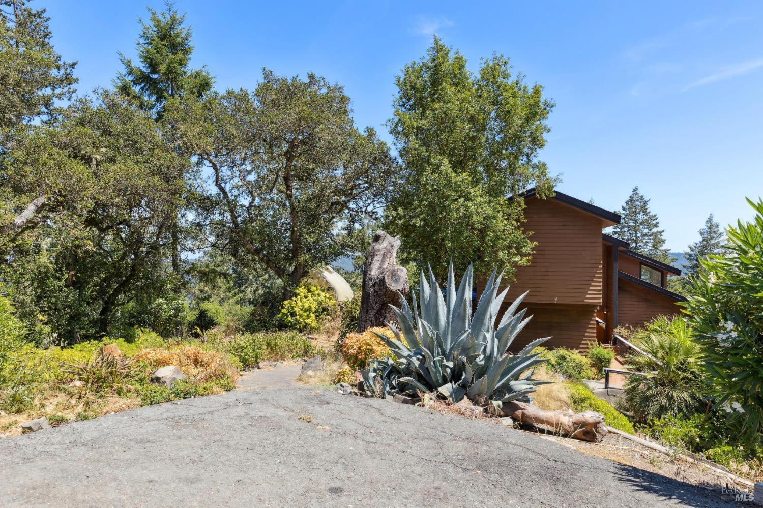 21540 Siri Road