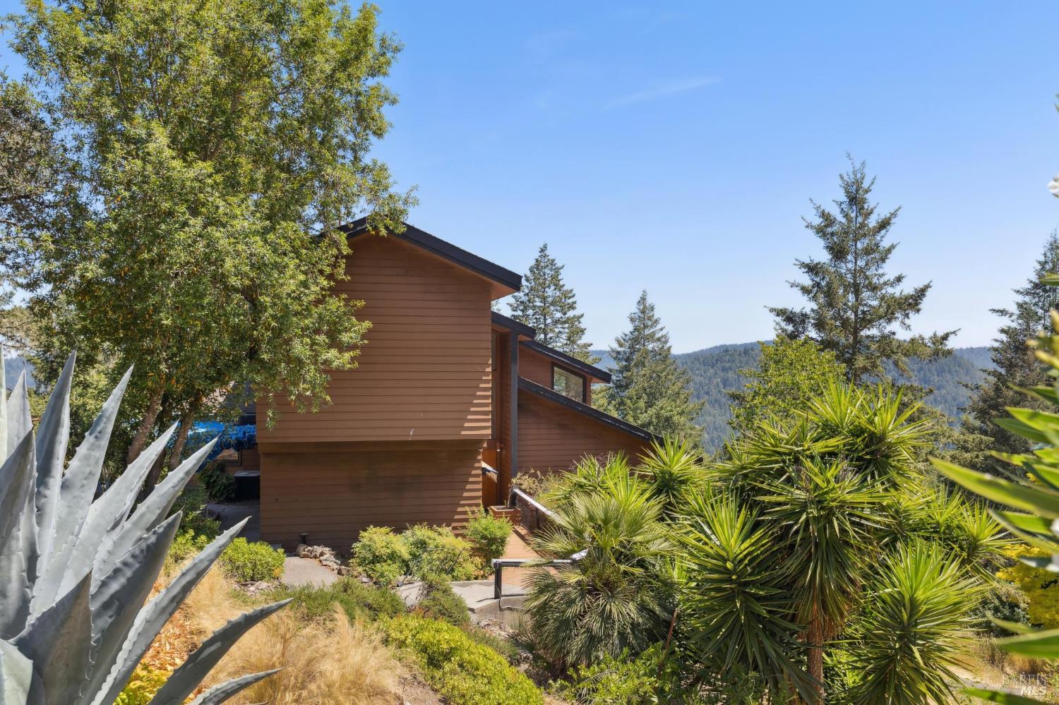 21540 Siri Road