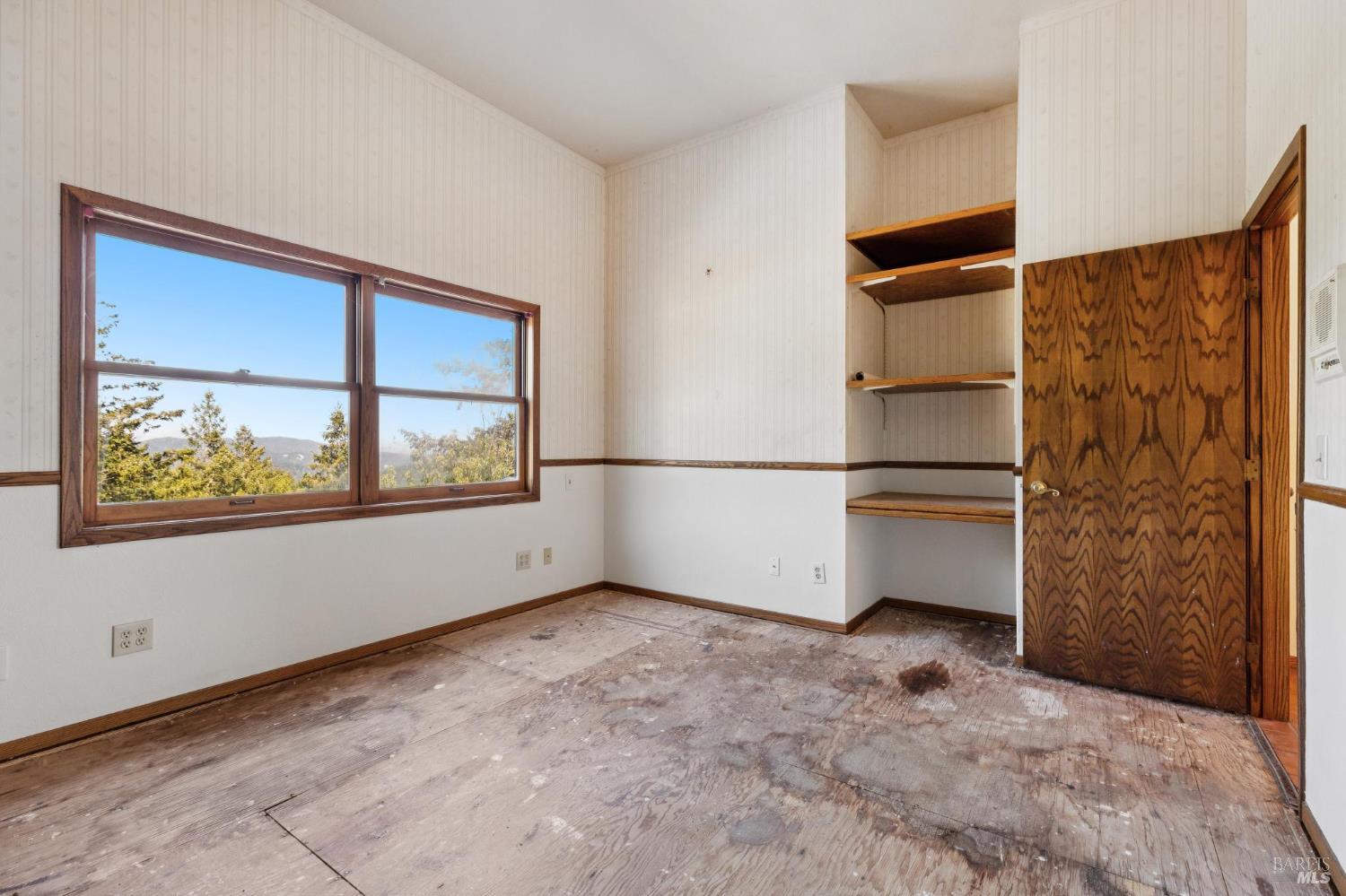 21540 Siri Road