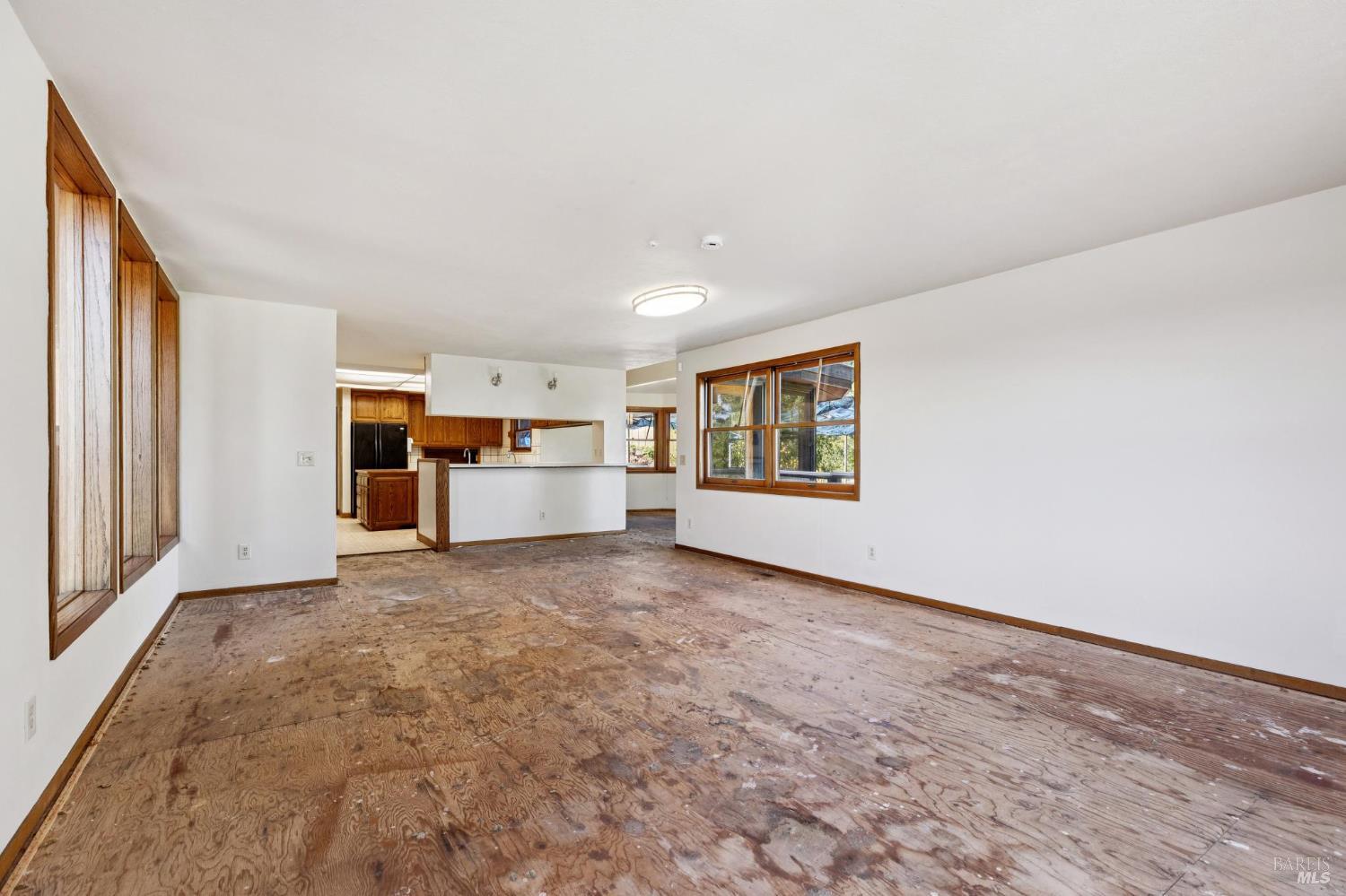 21540 Siri Road