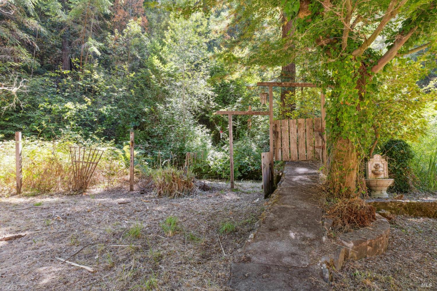 11 Kidd Creek Road