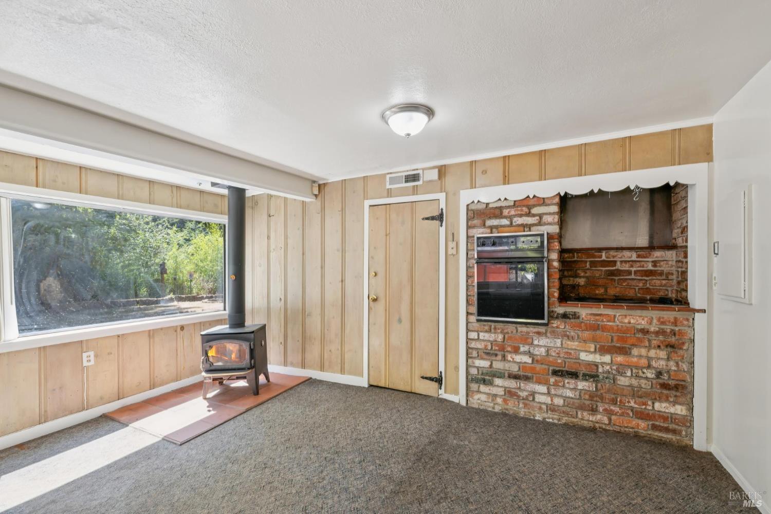11 Kidd Creek Road