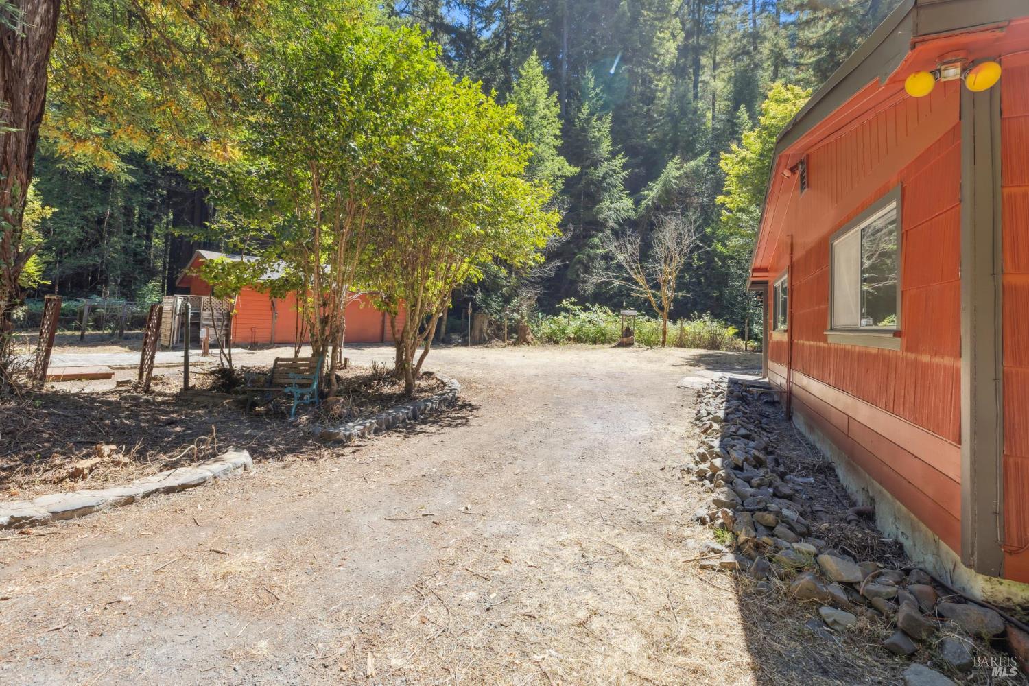 11 Kidd Creek Road
