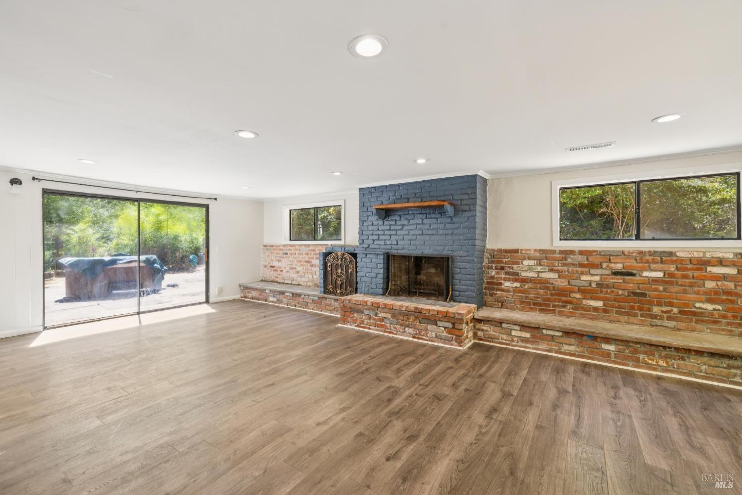 11 Kidd Creek Road