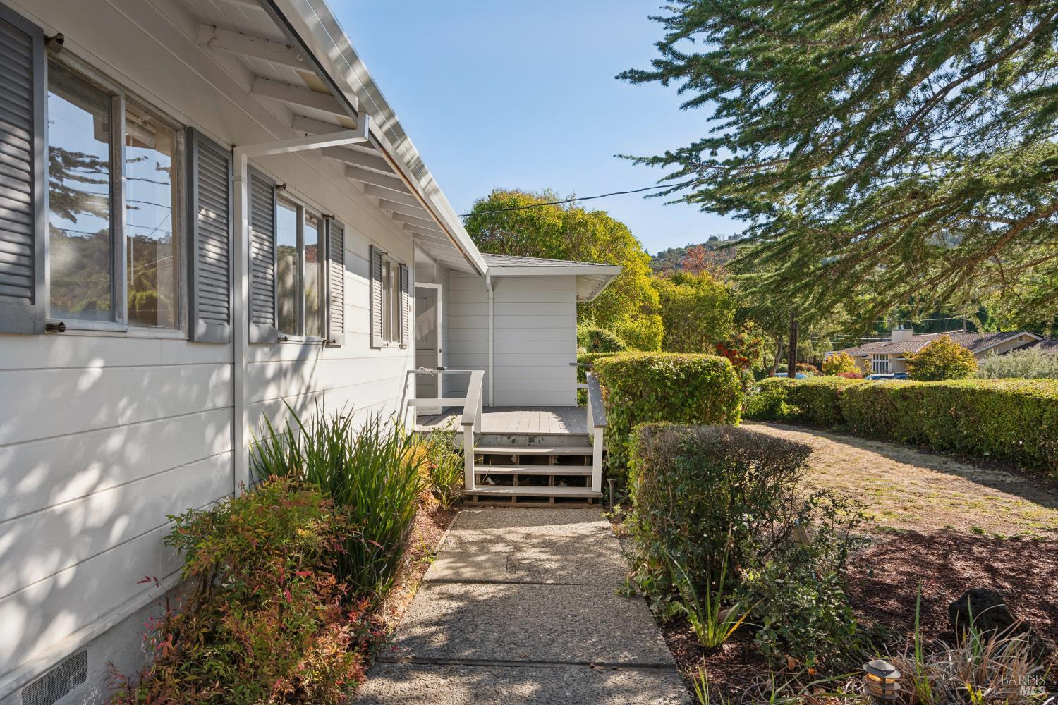 110 Van Tassel Court