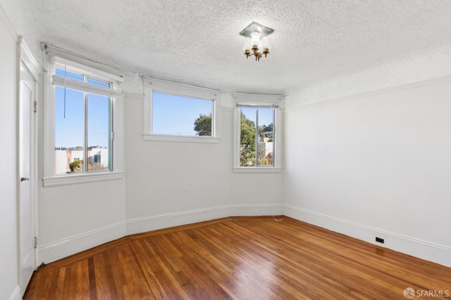 463 Templeton Avenue