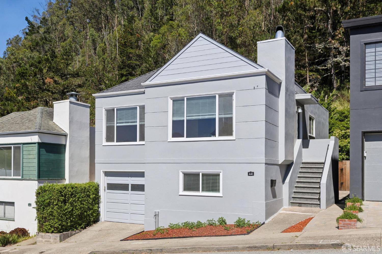 640 Panorama Drive