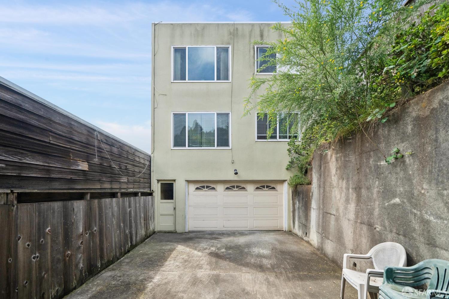 614 Monterey Boulevard