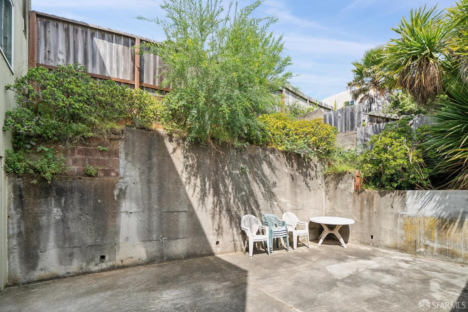 614 Monterey Boulevard