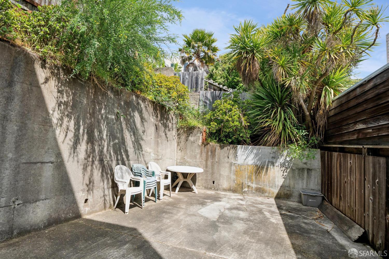 614 Monterey Boulevard