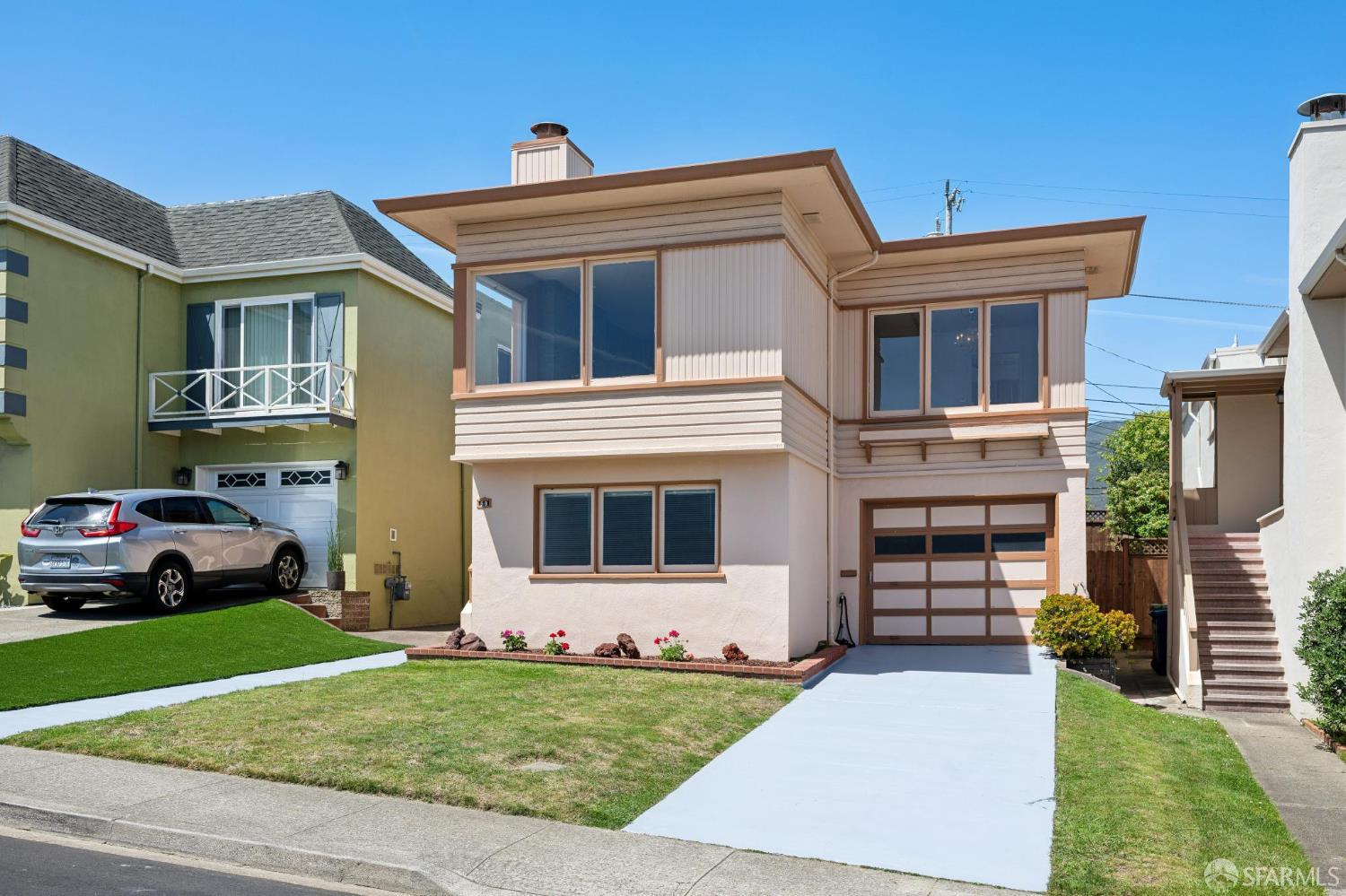 68 Oakmont Drive