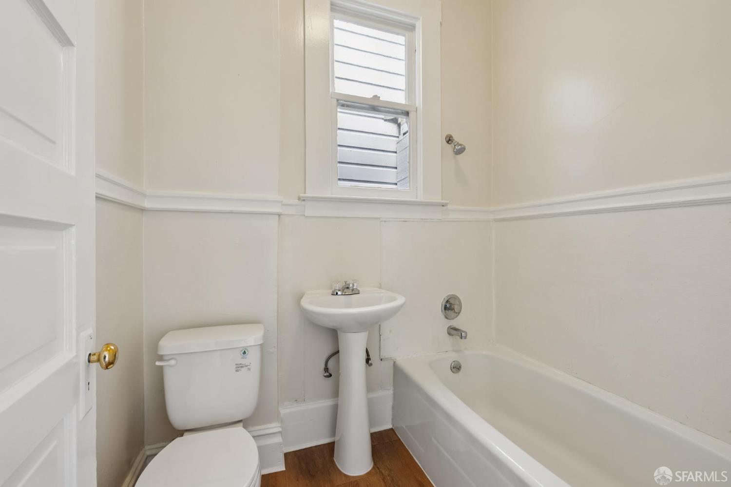 25 Farallones Street