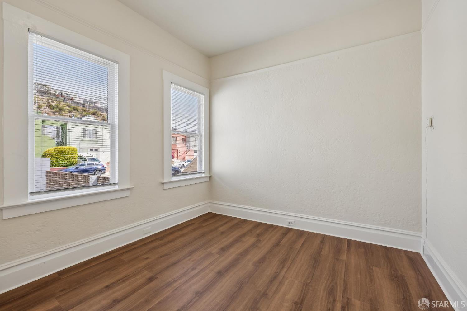 25 Farallones Street
