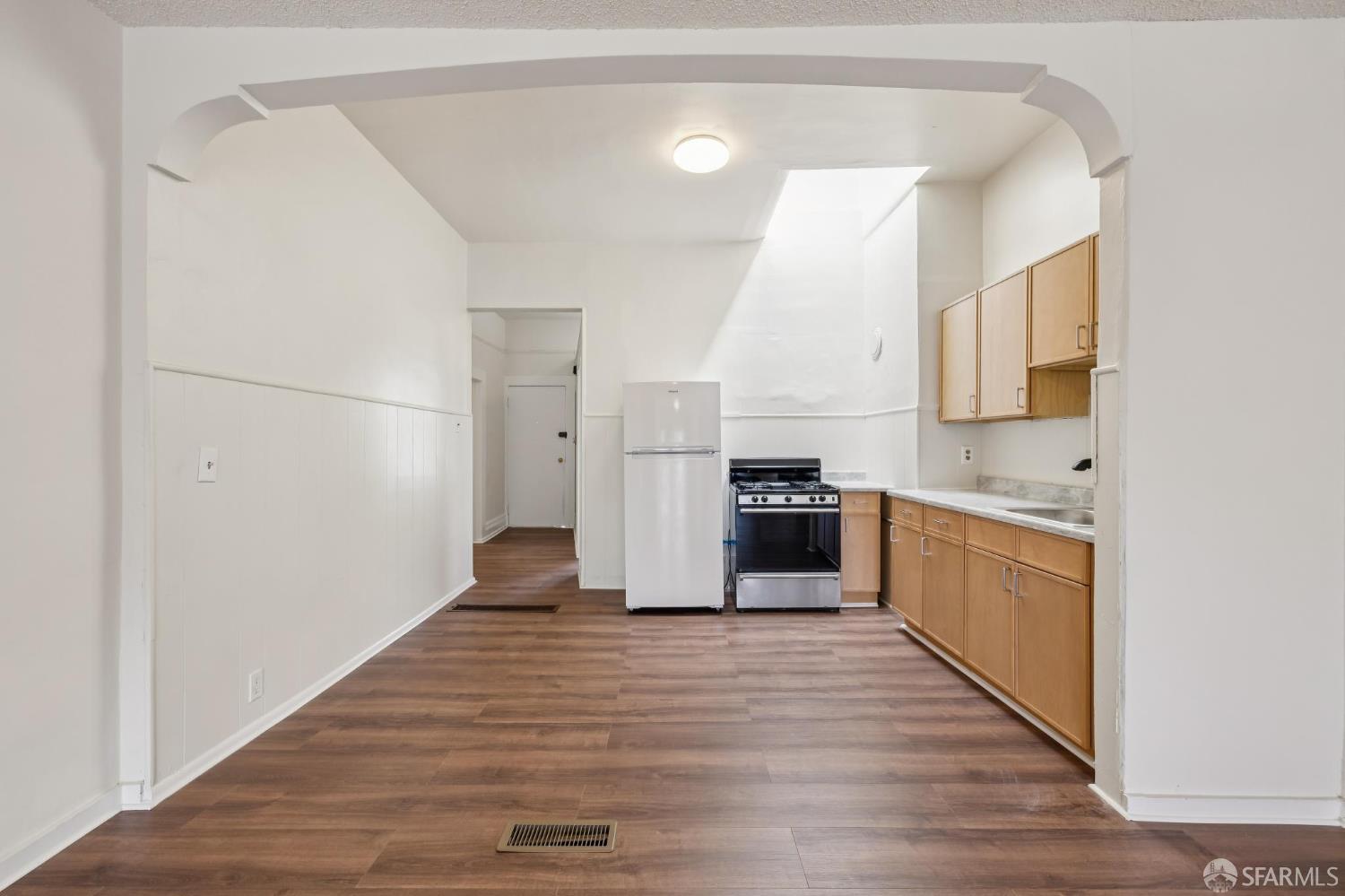 25 Farallones Street