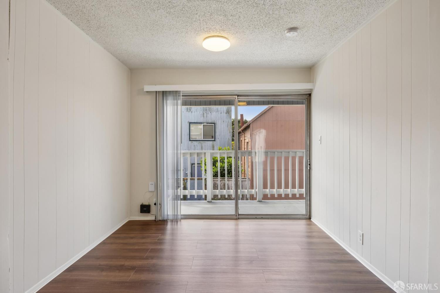 25 Farallones Street