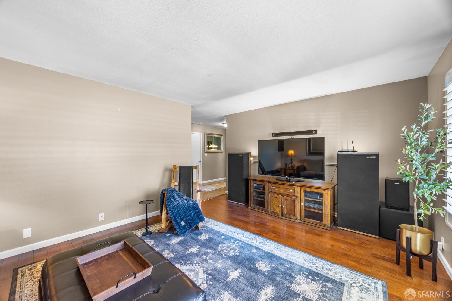 5348 Sandra Way