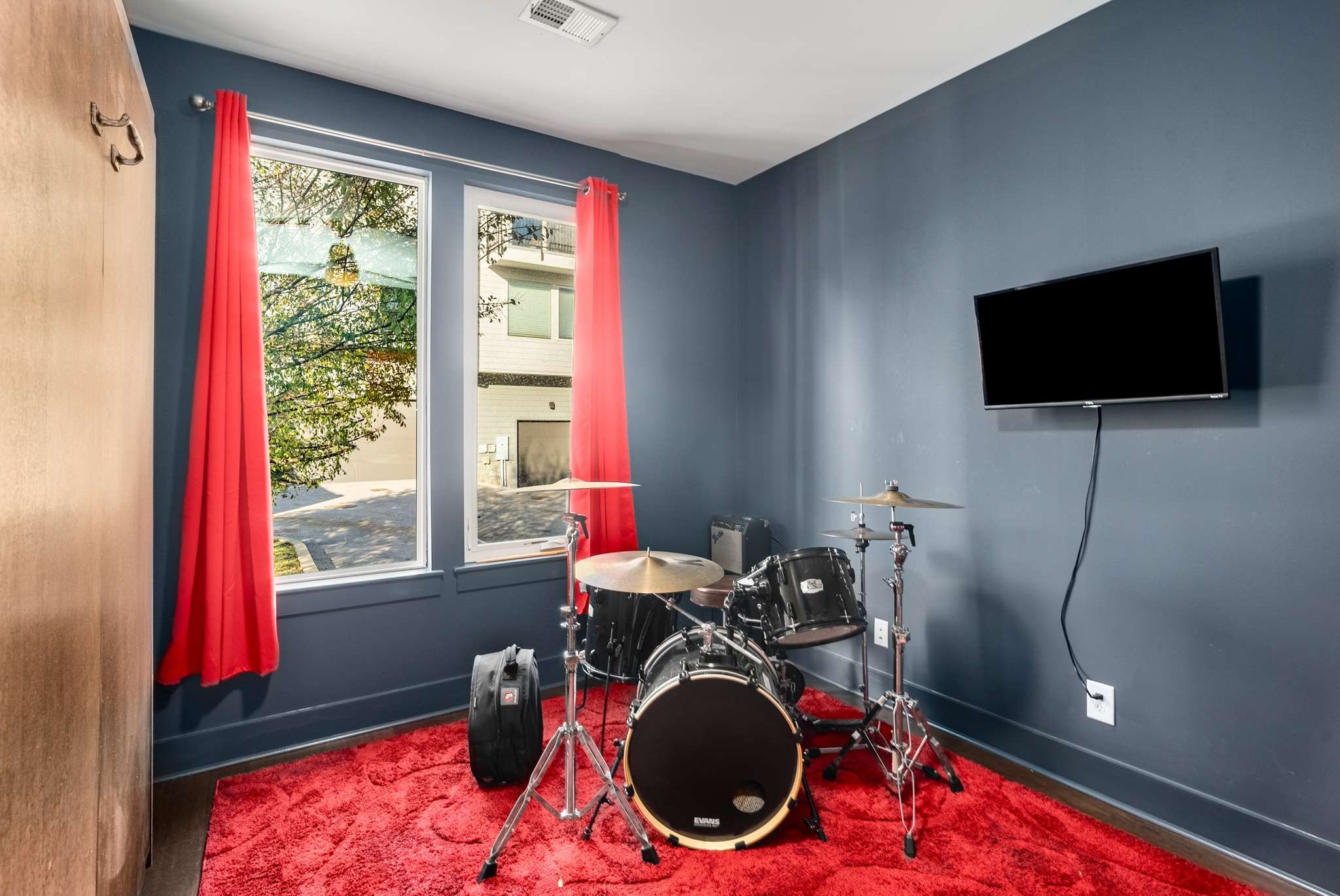 64 Fern Ave Unit: 1
