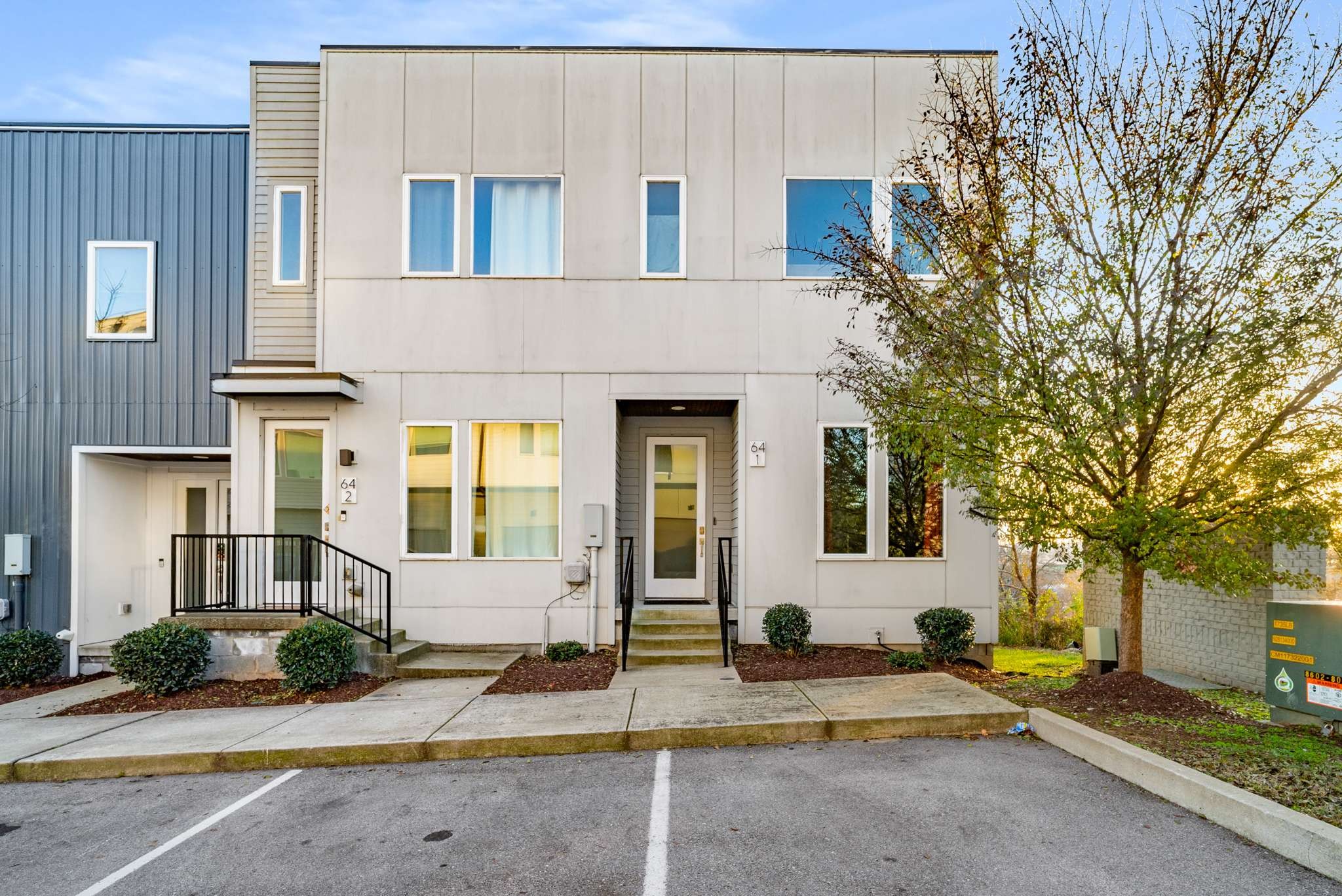64 Fern Ave Unit: 1