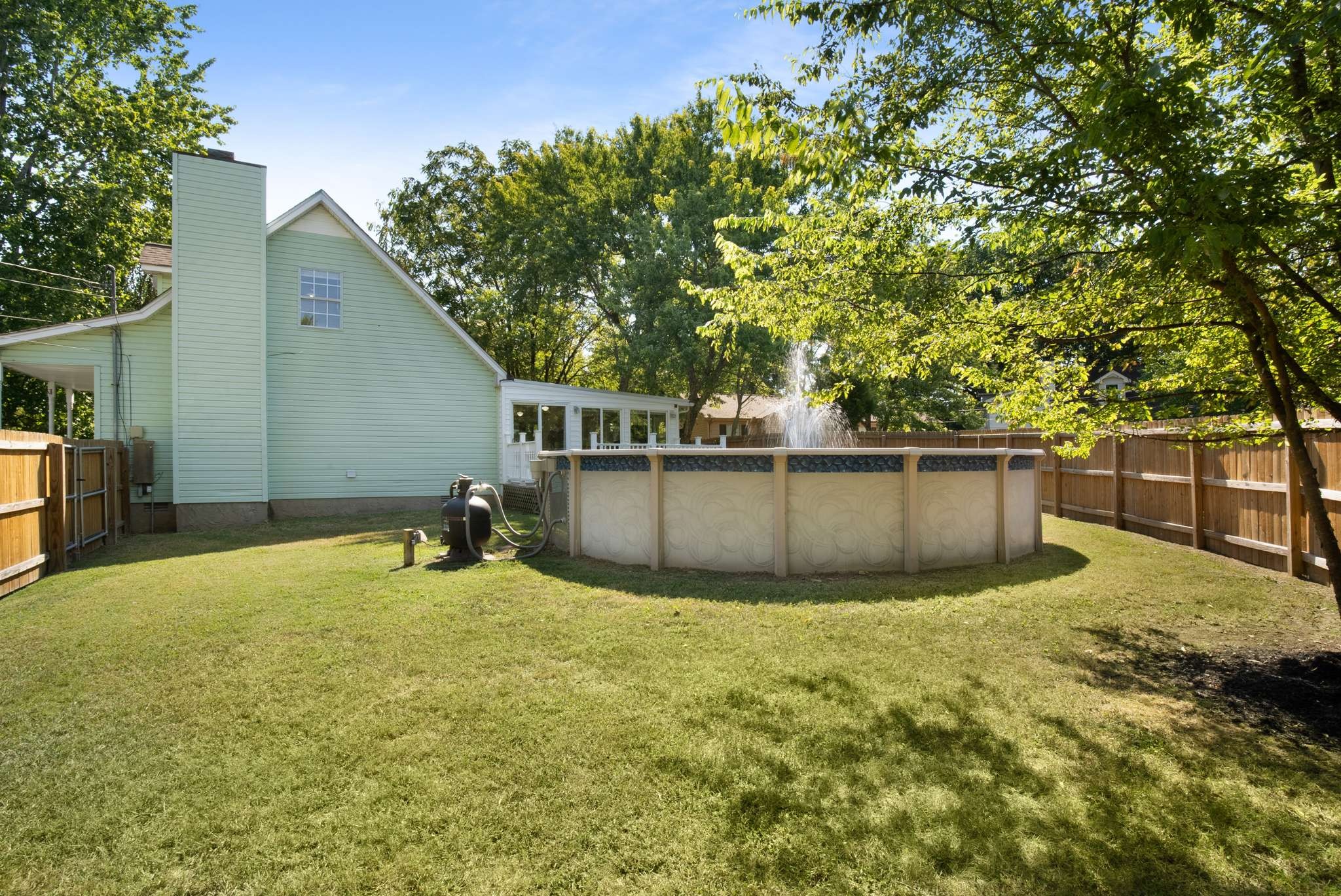 207 Centennial Dr
