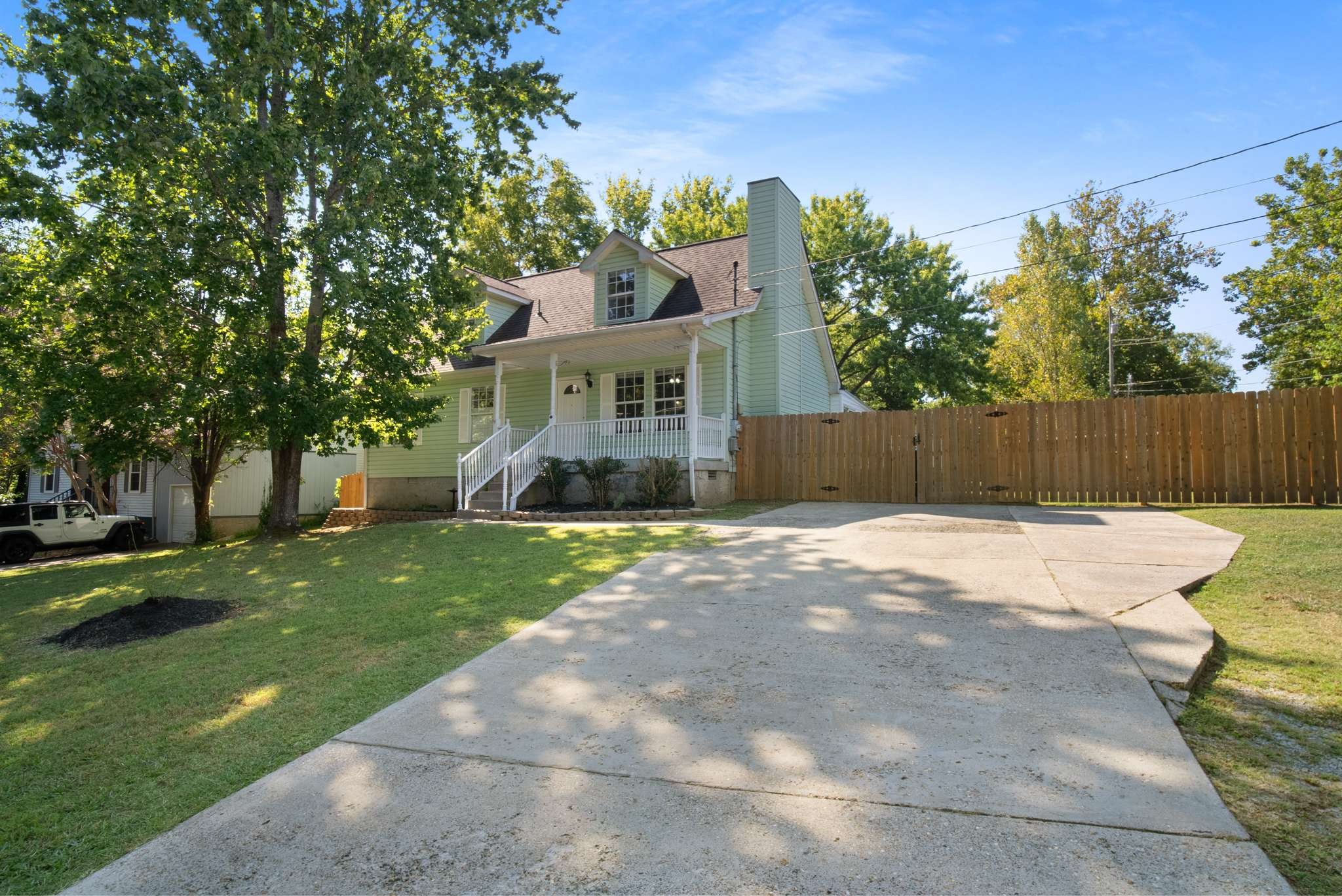 207 Centennial Dr