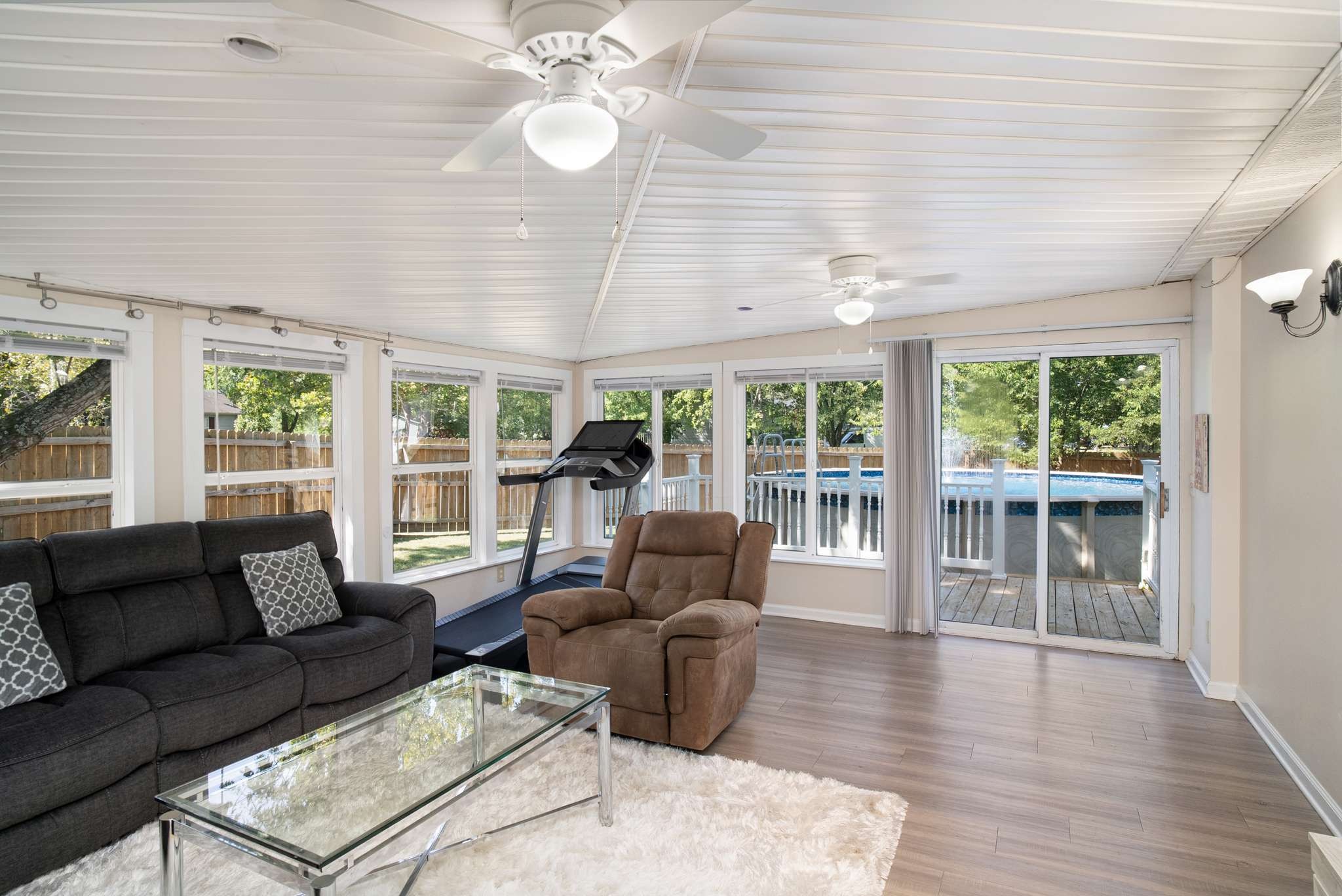 207 Centennial Dr