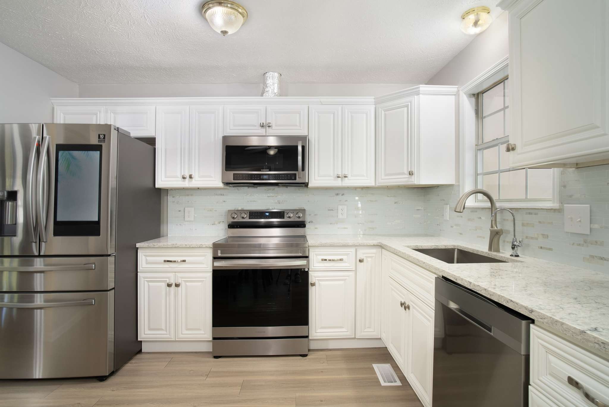207 Centennial Dr