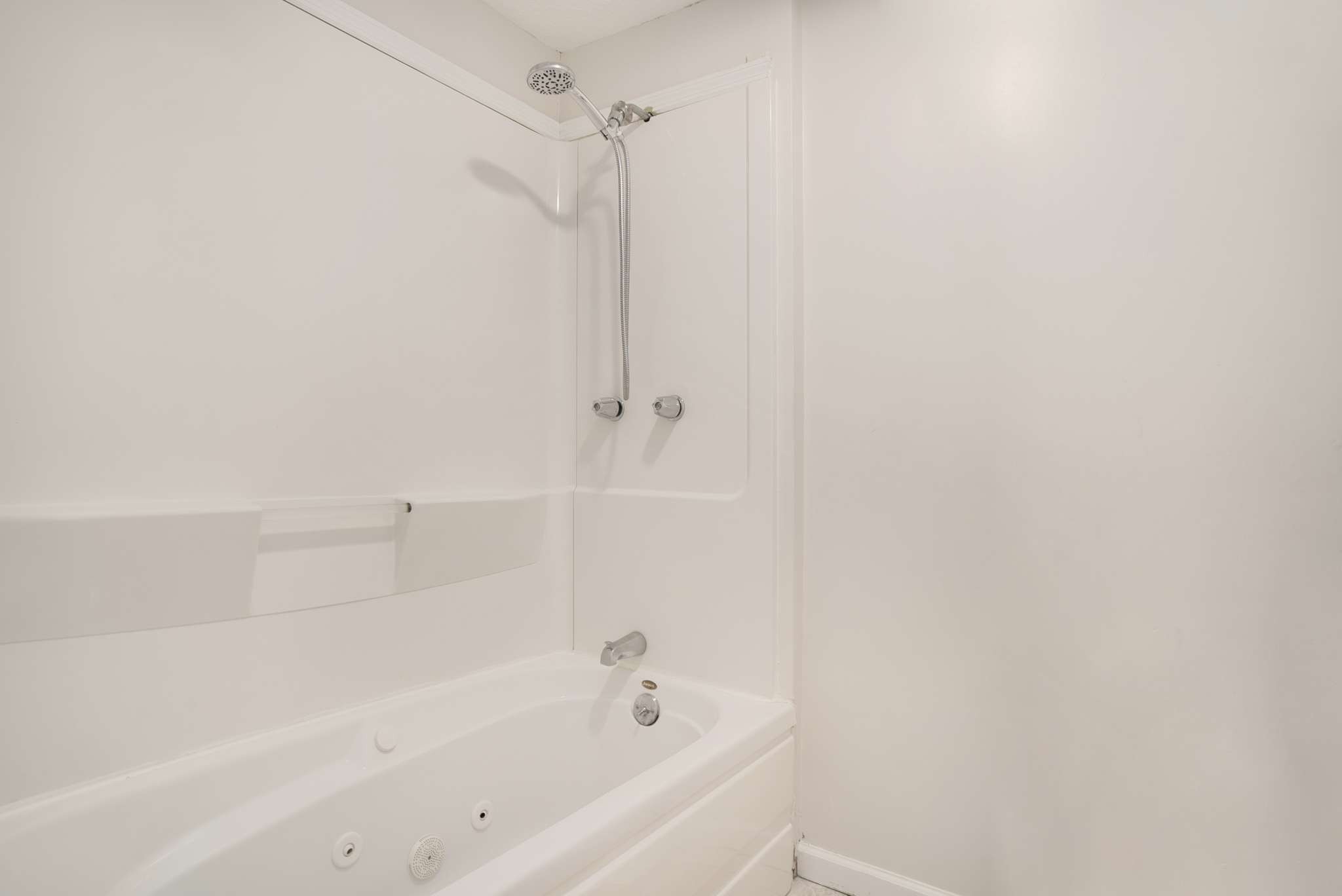 207 Centennial Dr