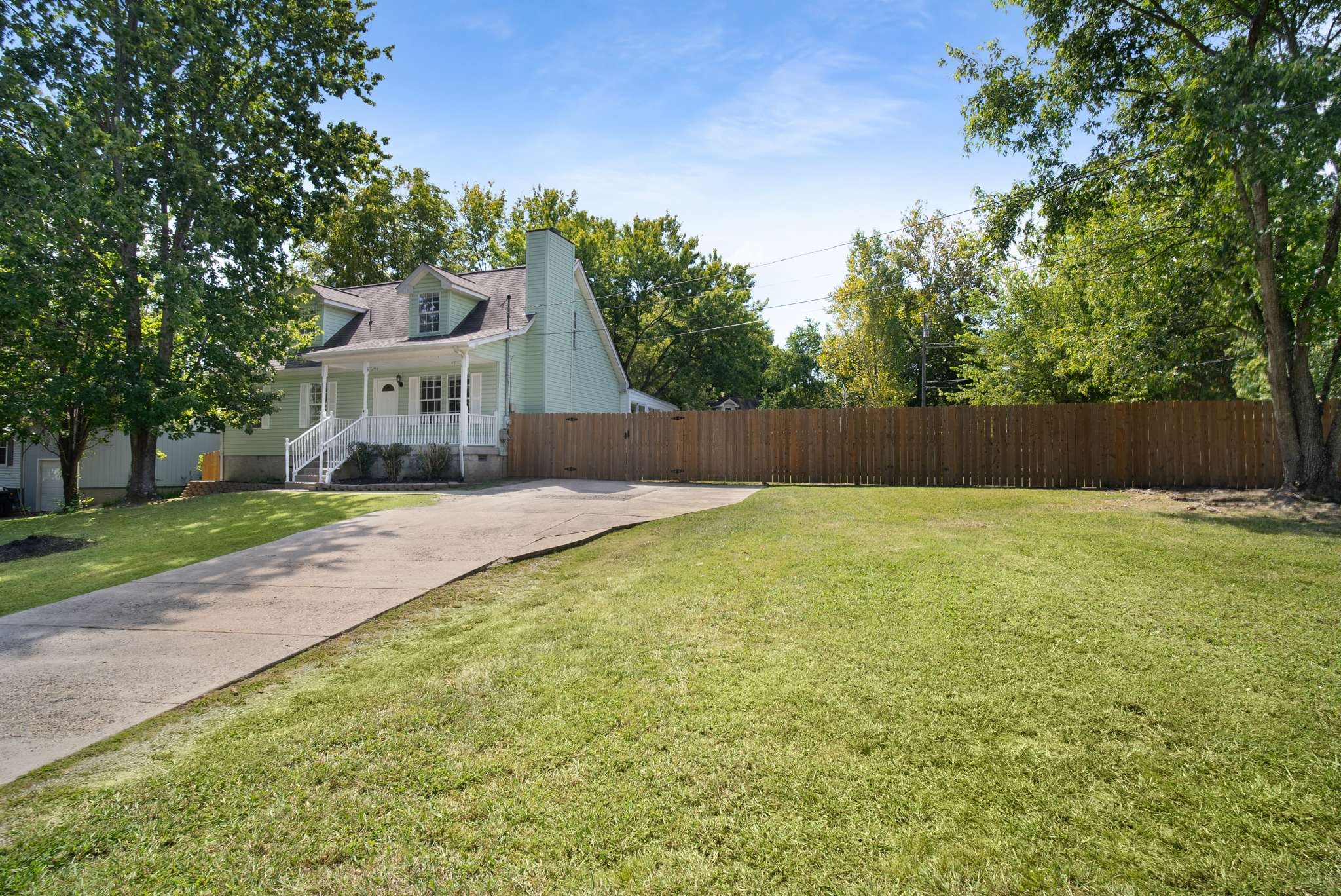 207 Centennial Dr