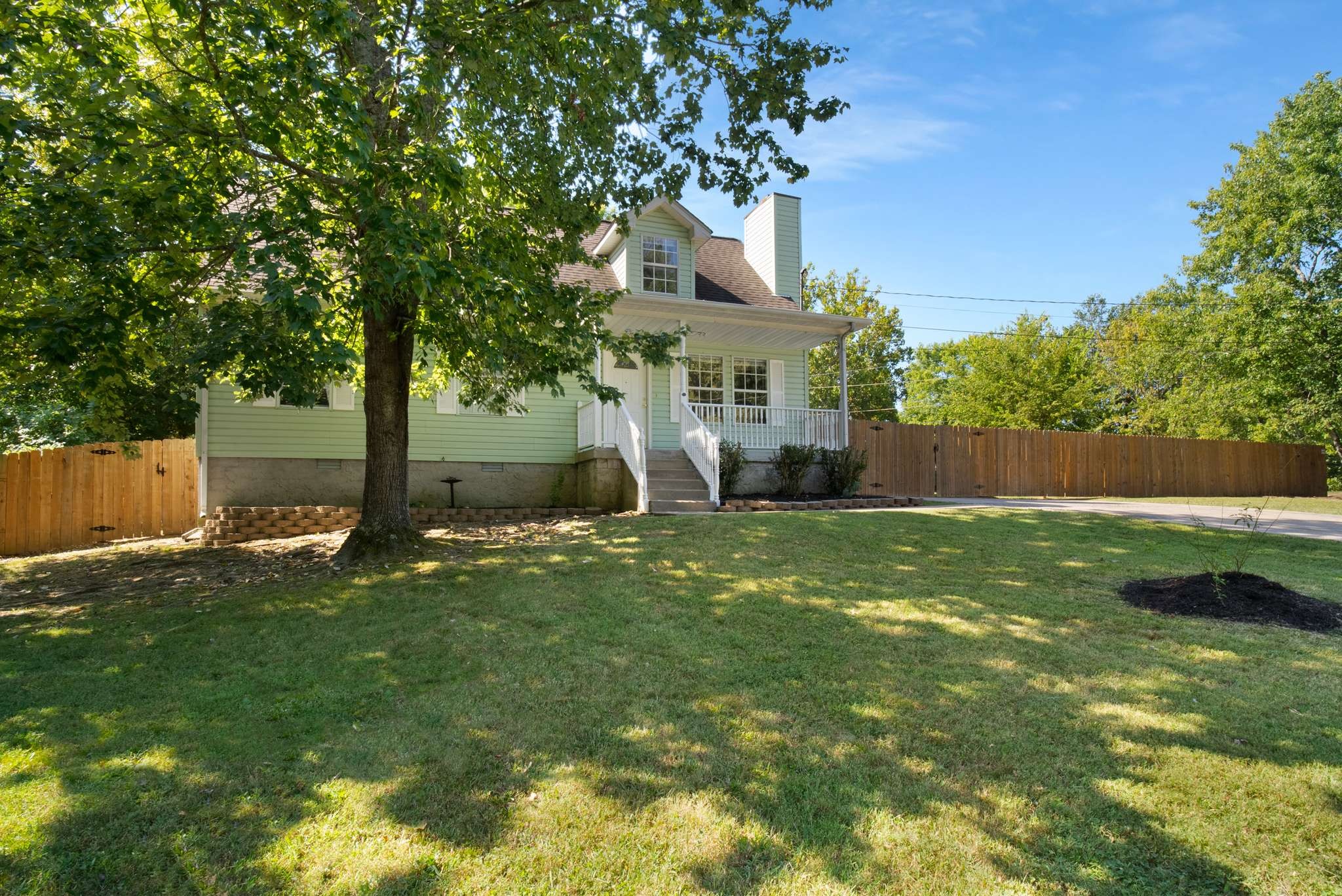 207 Centennial Dr