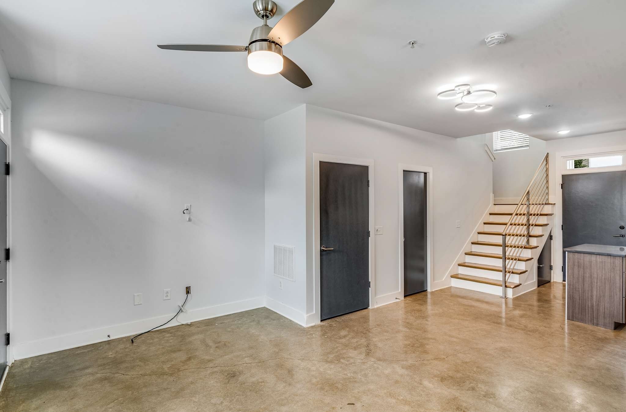 86 Evanston Ave