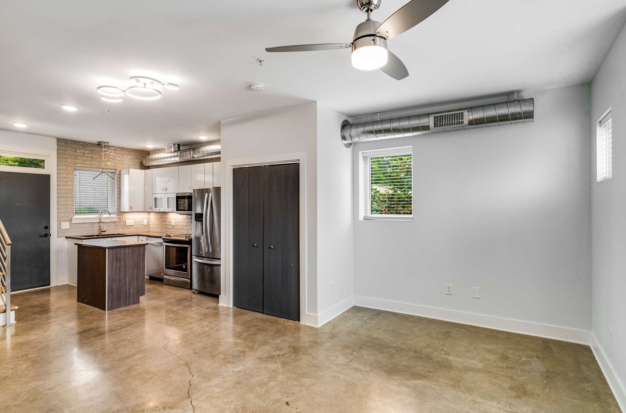 86 Evanston Ave