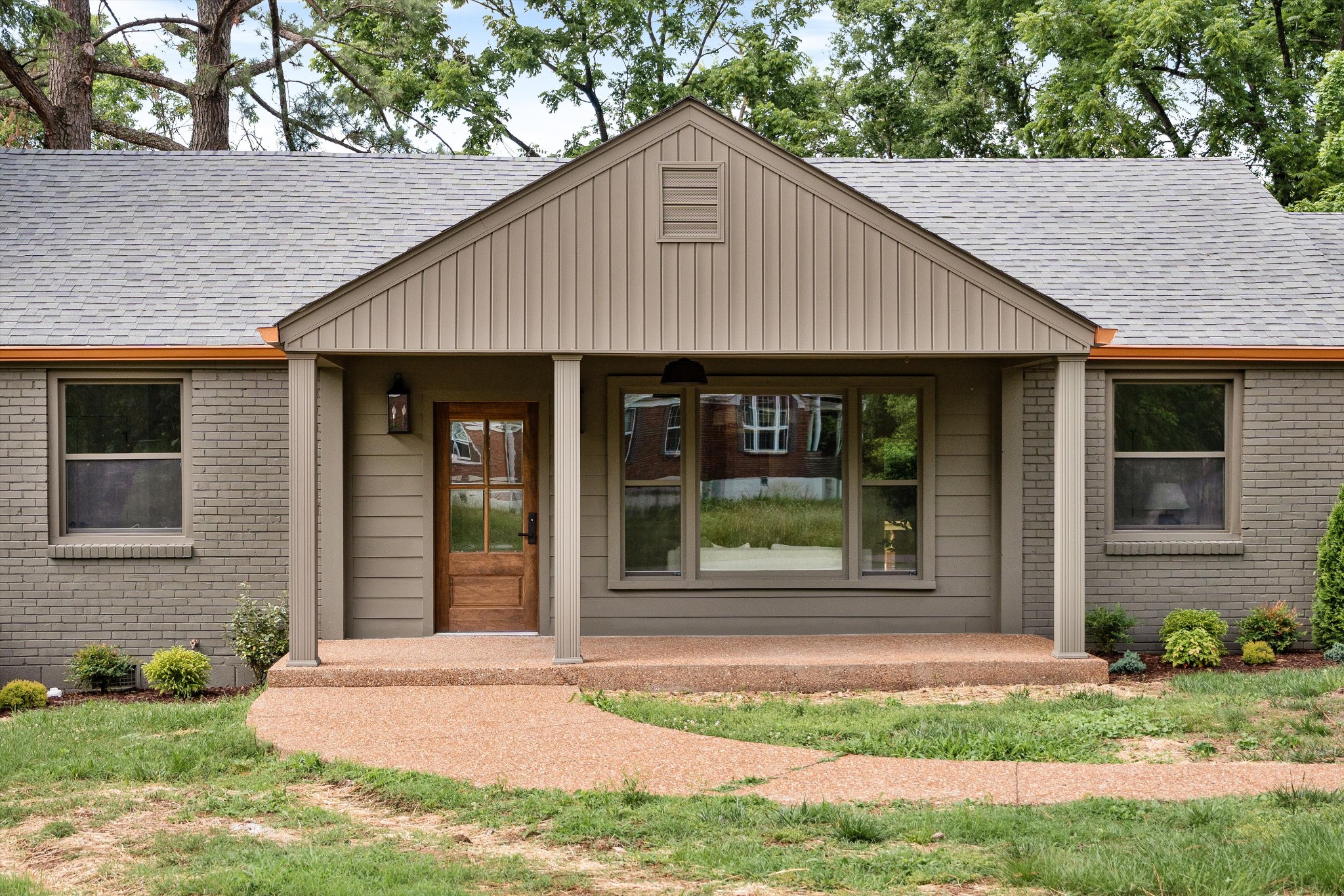 256 Fairway Dr