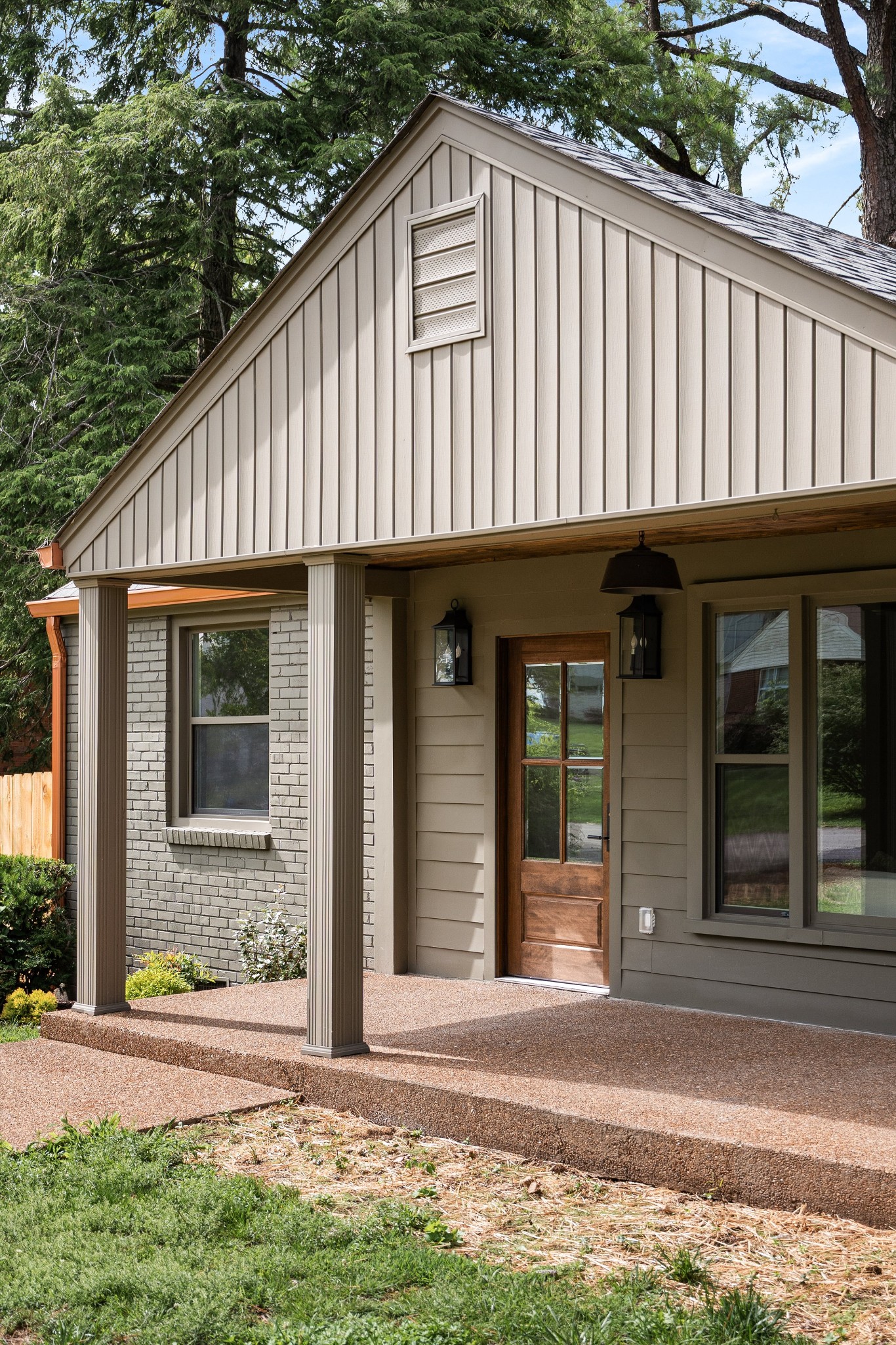 256 Fairway Dr