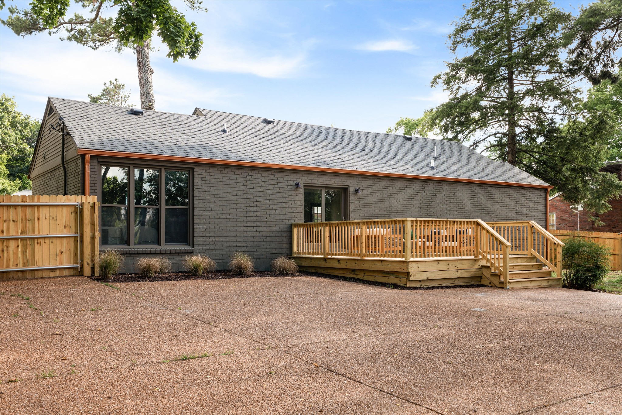 256 Fairway Dr