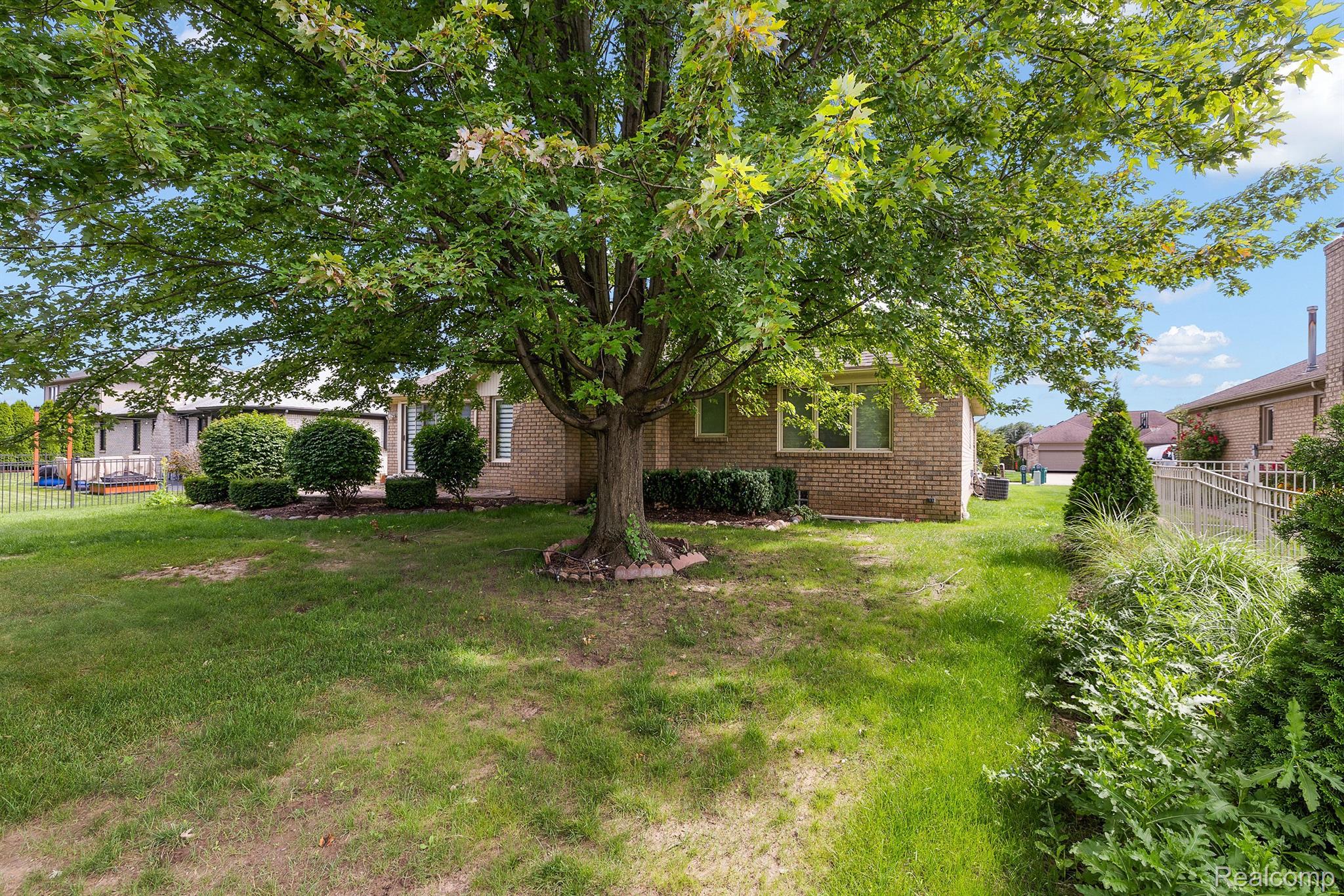 17517 SILVER MAPLE Drive