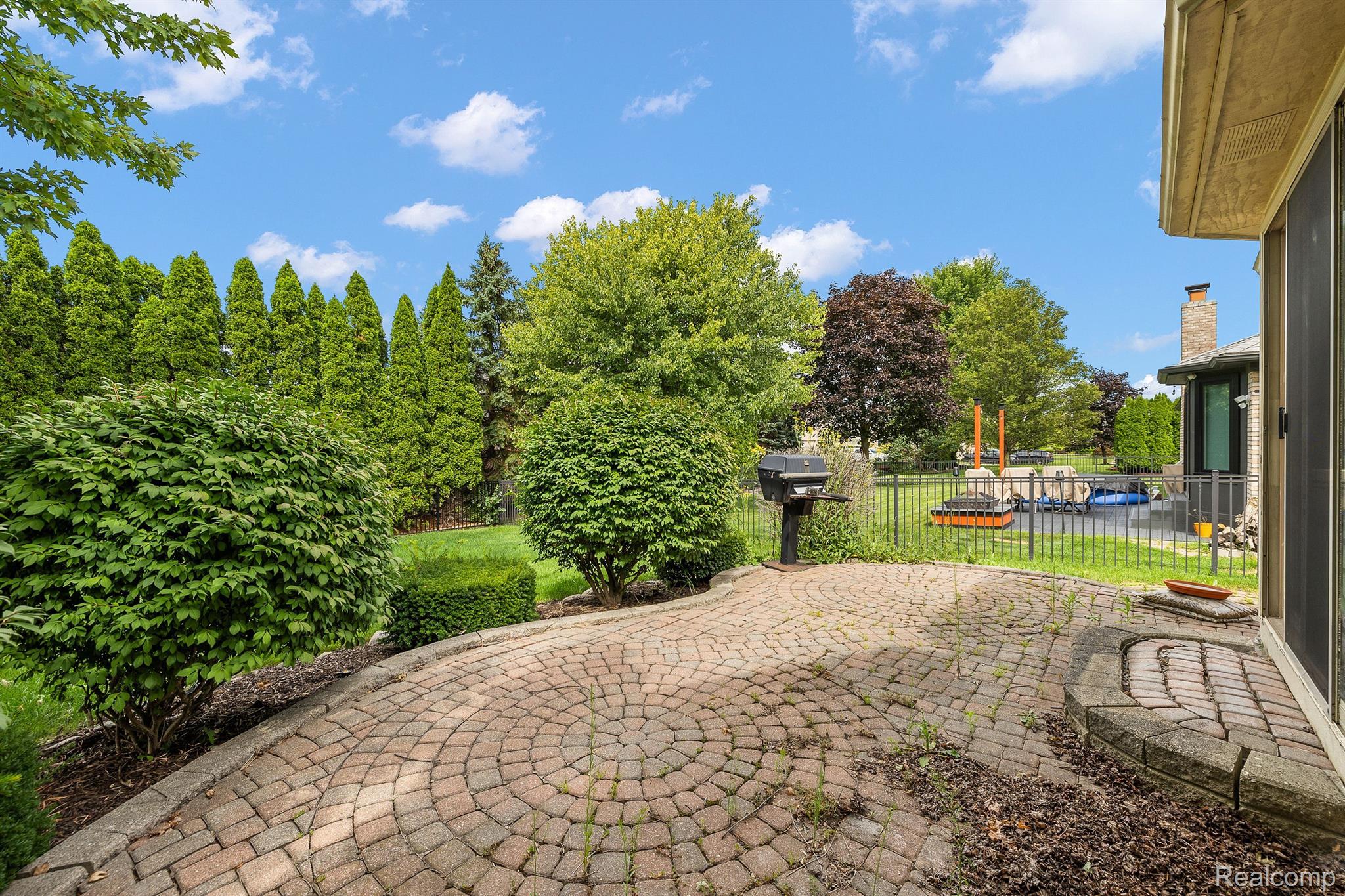 17517 SILVER MAPLE Drive