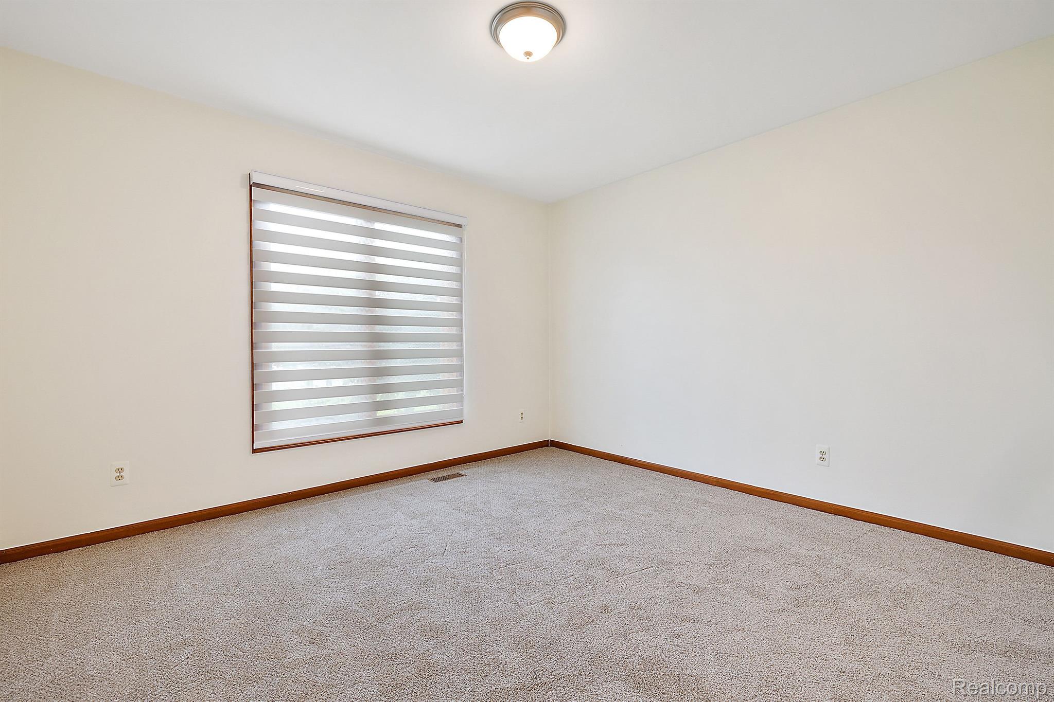 17517 SILVER MAPLE Drive