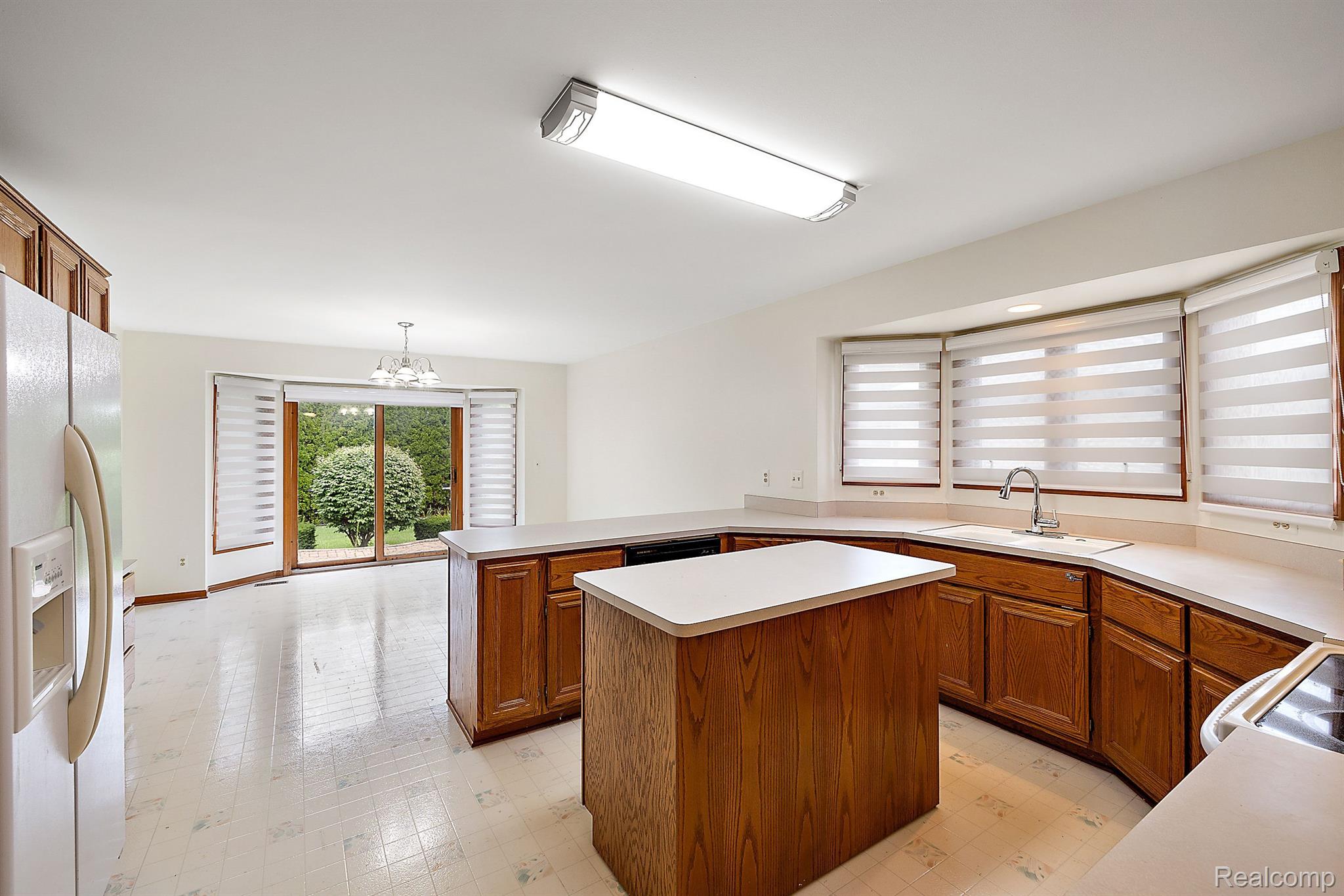 17517 SILVER MAPLE Drive