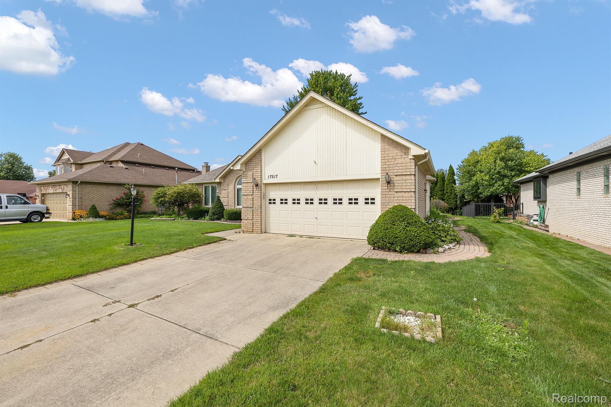 17517 SILVER MAPLE Drive