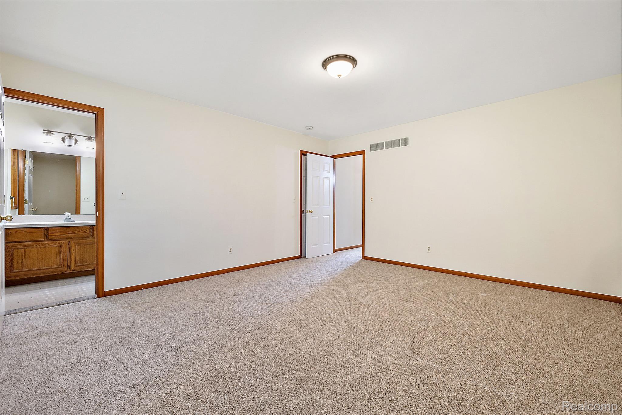 17517 SILVER MAPLE Drive