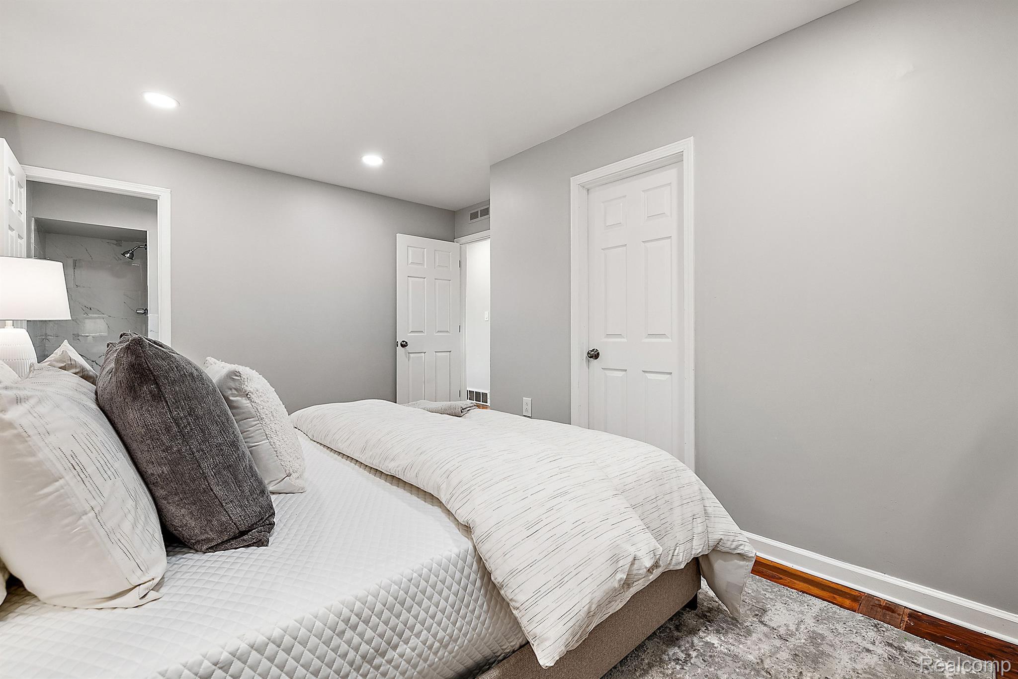 8107 WILLESDON Square