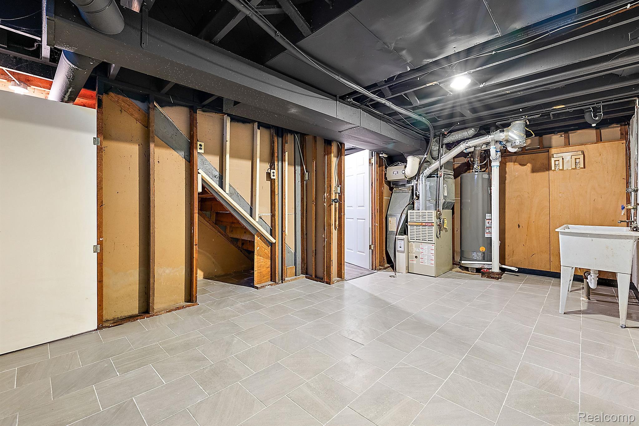 8107 WILLESDON Square