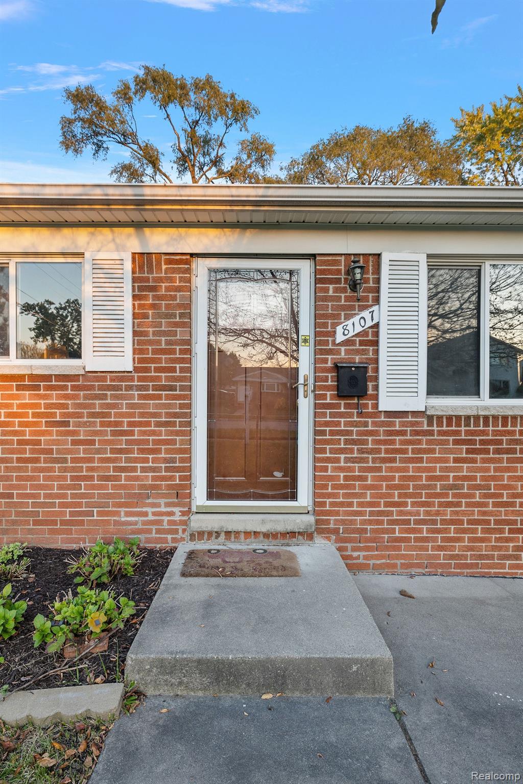 8107 WILLESDON Square