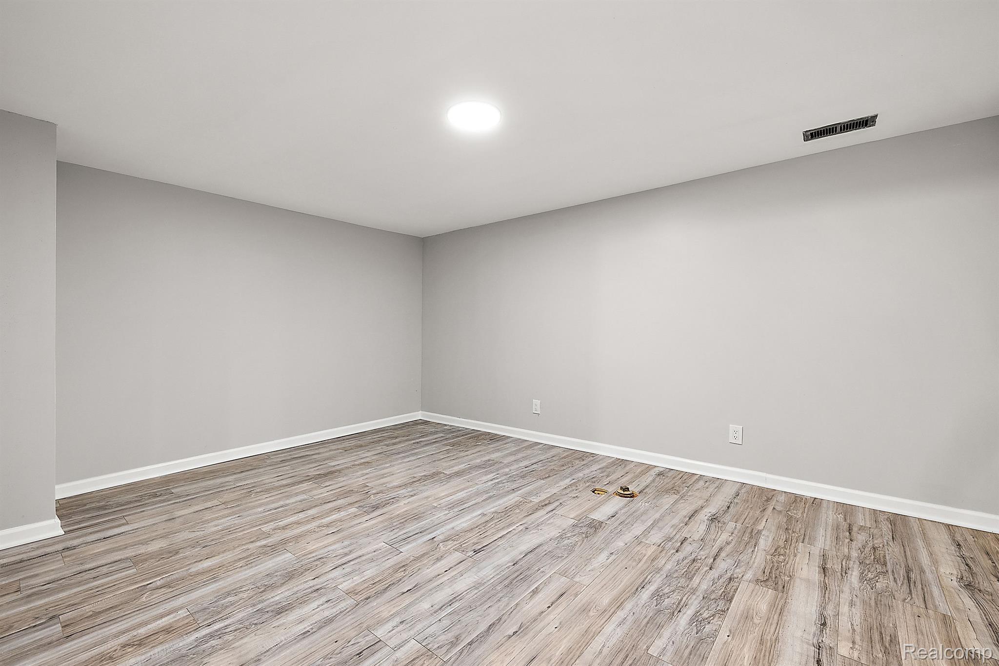 8107 WILLESDON Square