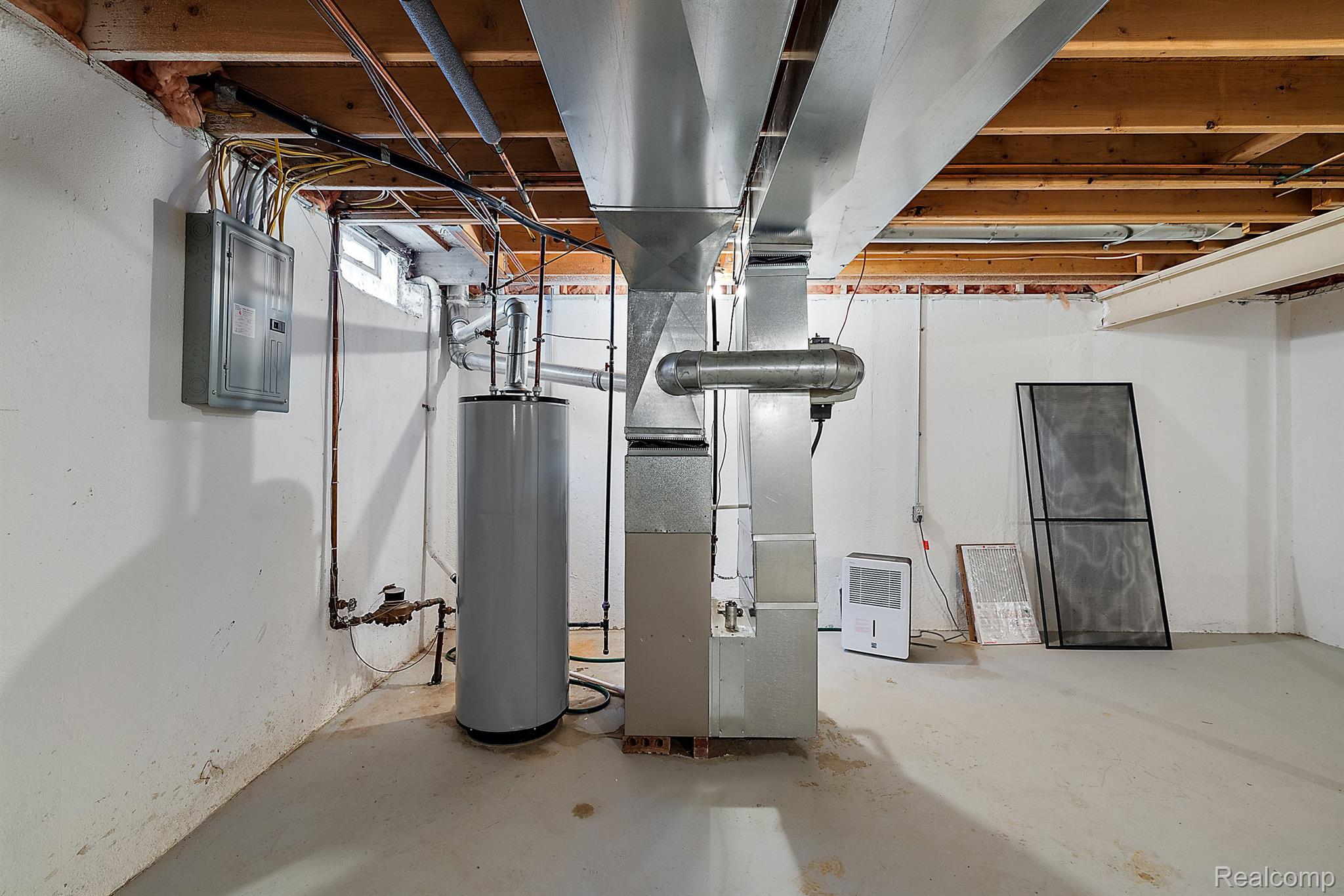 16492 WAVERLY Circle