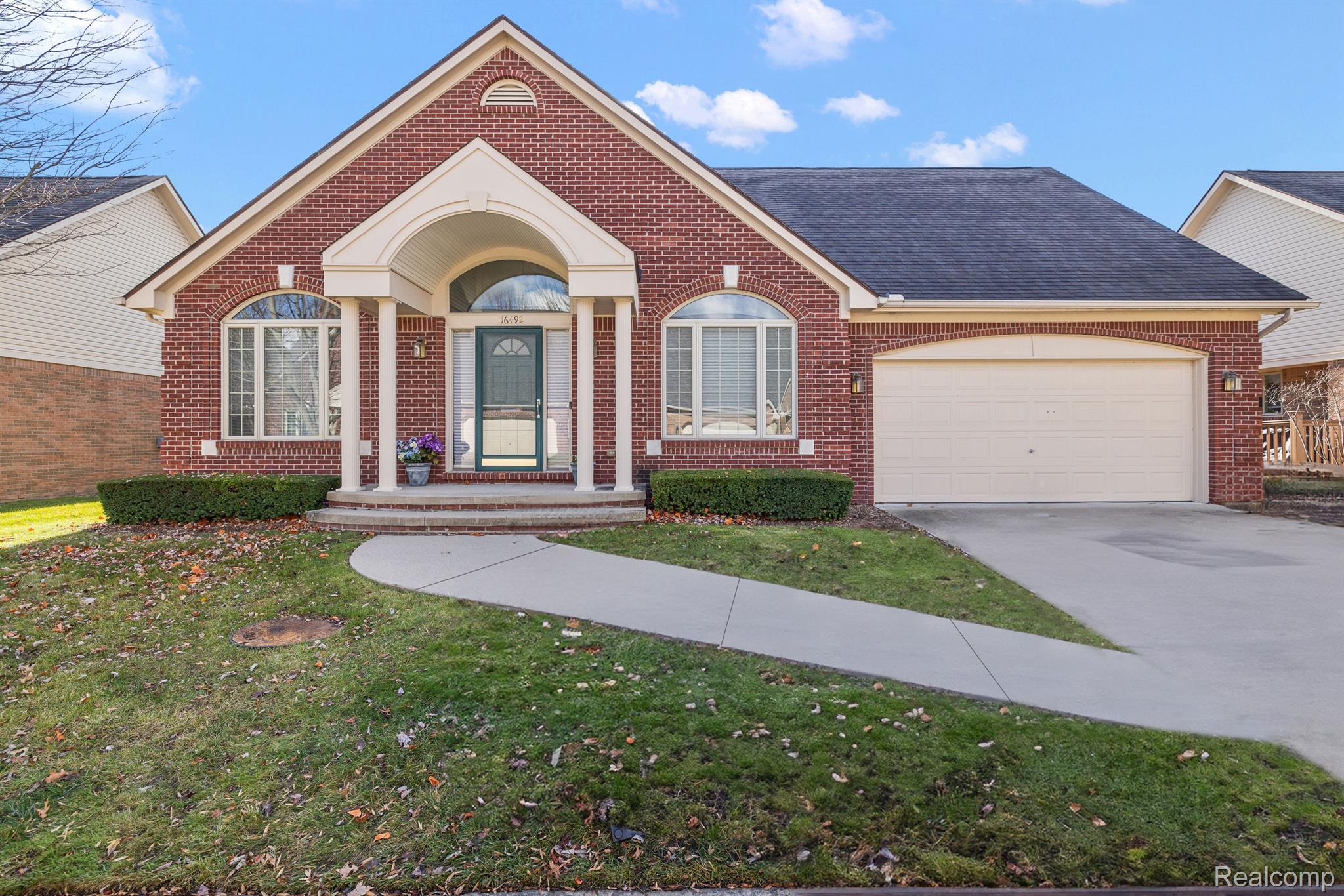 16492 WAVERLY Circle