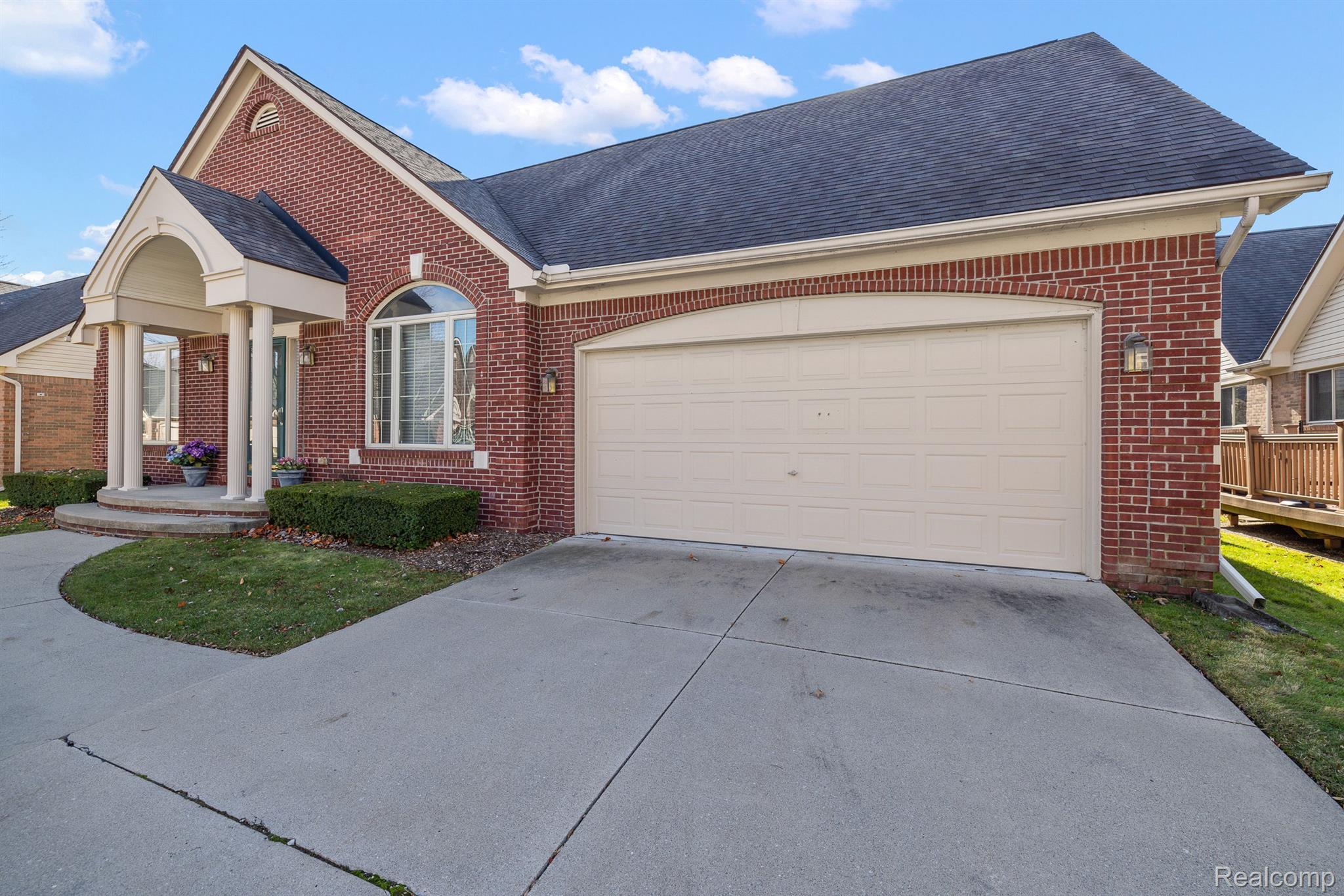 16492 WAVERLY Circle