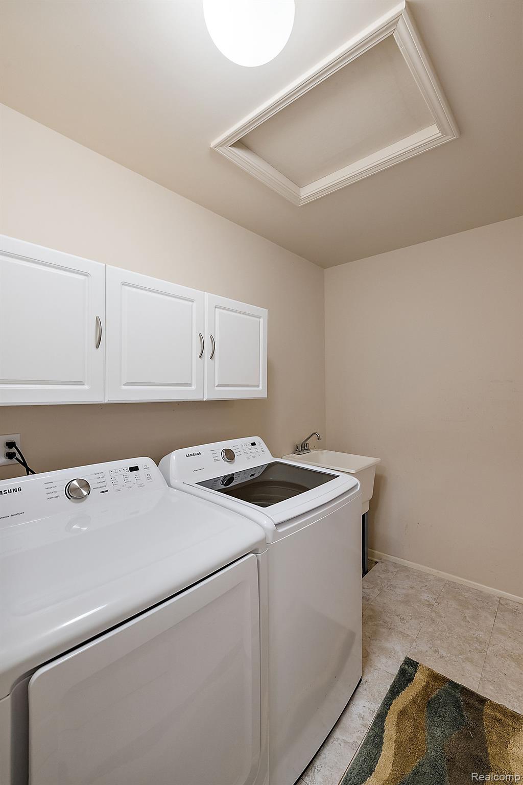 16492 WAVERLY Circle