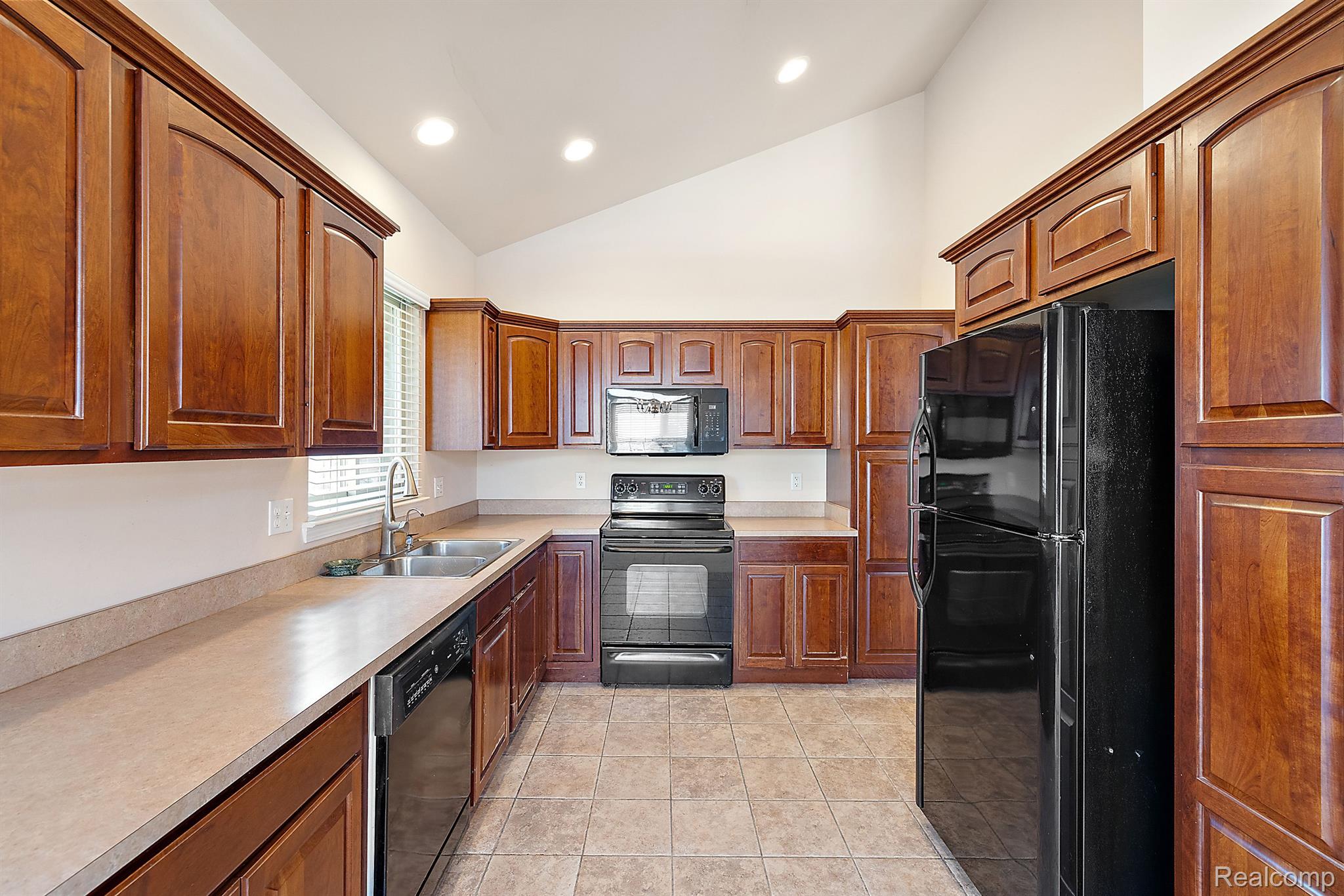 16492 WAVERLY Circle